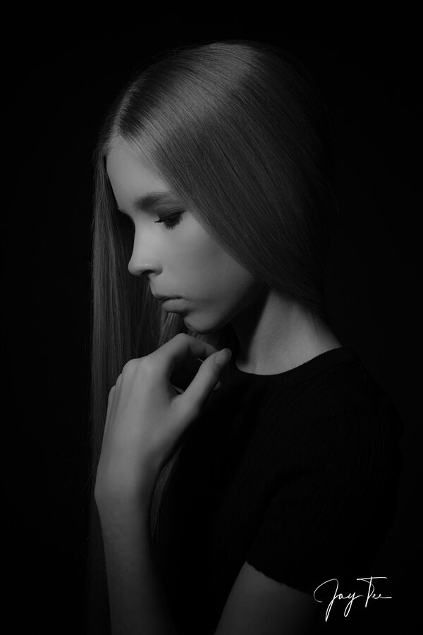 Black and white portraiture of a girl.